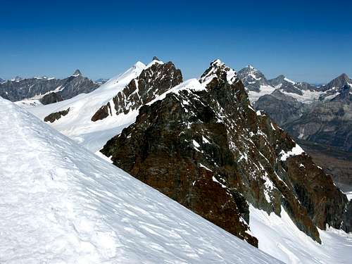 Summit view of Pollux 4092m