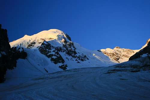 Peaks above the Akhsu Left Glacier
