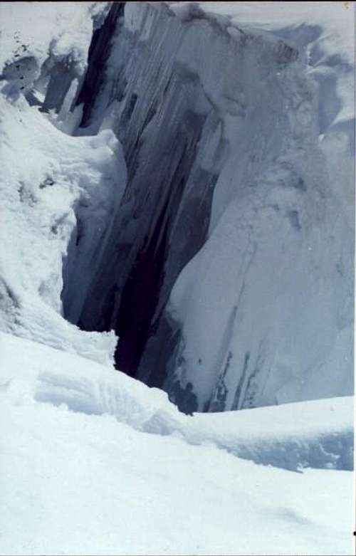 Crevasse on Baiyang glacier.