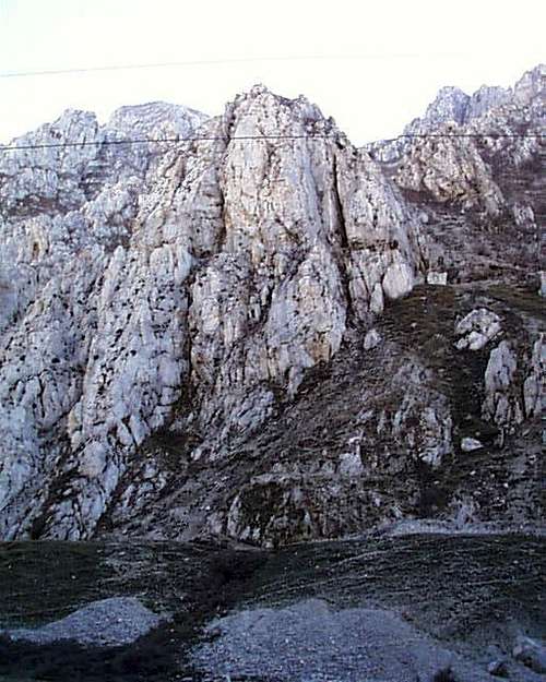 Split Rock - Lumes Gorge