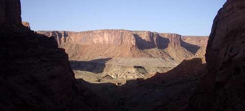 Syncline Canyon