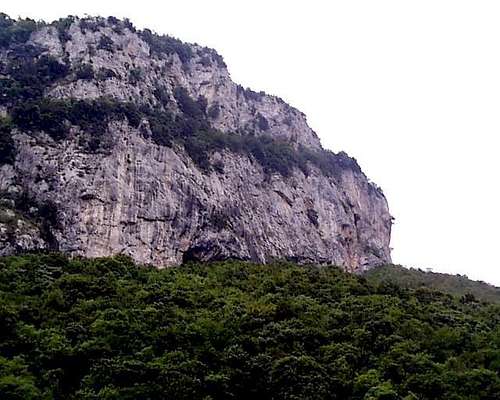 Erzenit Cave
