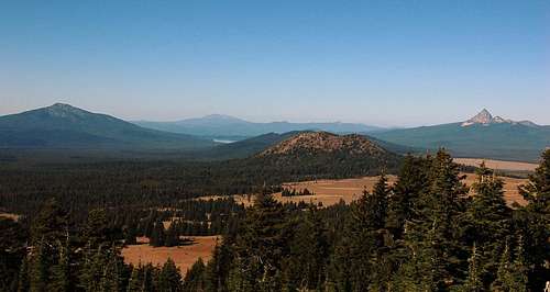 Looking north from the west rim road in Crater Lake NP