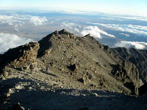 On the crater rim of Meru