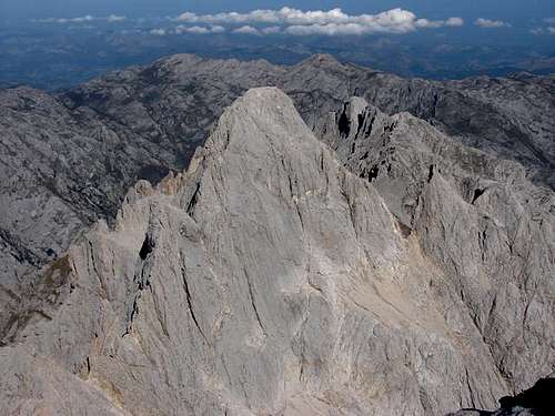 Pico de los Cabrones (2553m)