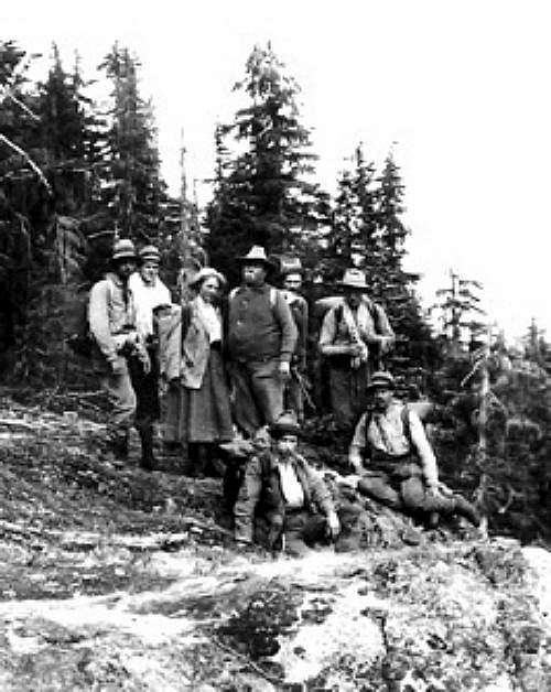 Crown Mountain 1910 Summit Party
