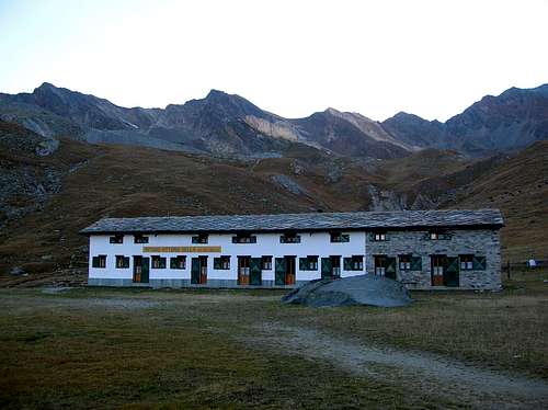 Vittorio Sella hut