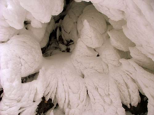 Snow formations on Illiniza Norte.