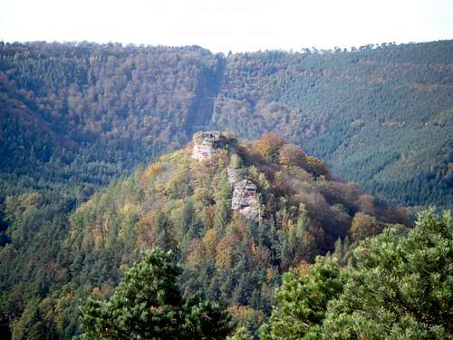 The Falkenburg castle as seen from the Bavariafels !