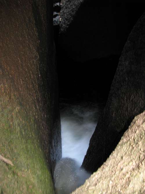Lost Creek dissapearing underground
