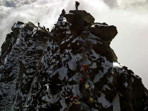 Crowded summit ridge