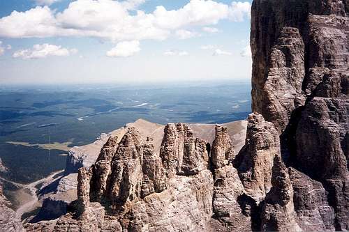Pinnacles in saddle on west ridge