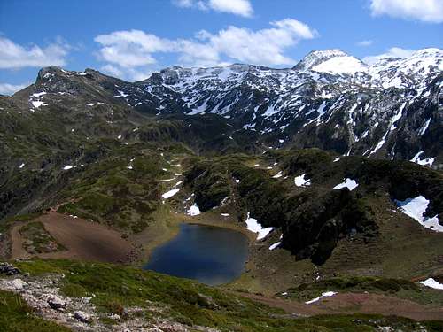 Calabazosa and Saliencia lakes