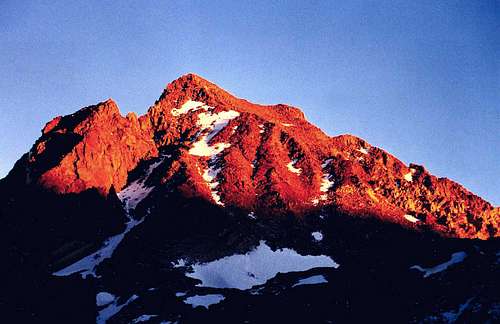 Mt. Agassiz at dawn from Bishop Lake