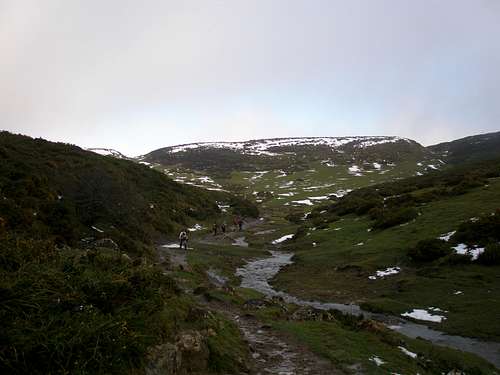 Towards the Col of Urdangonea