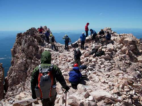 Mt Shasta Summit Crowds