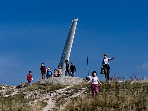 The monument of gliders on Farkas-hegy