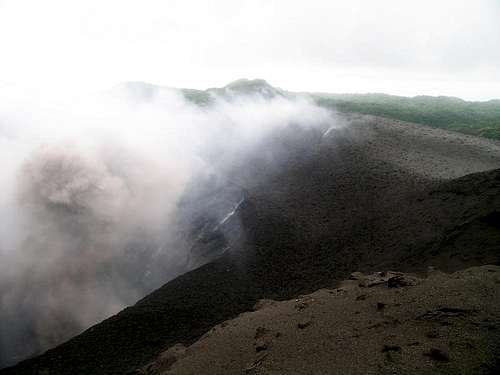 Yasur crater