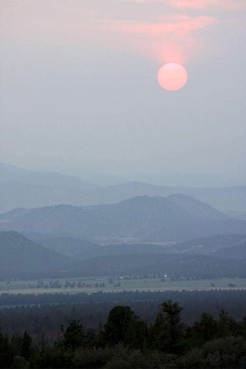 Smoke in the Shasta Valley after the 2008 summer fires