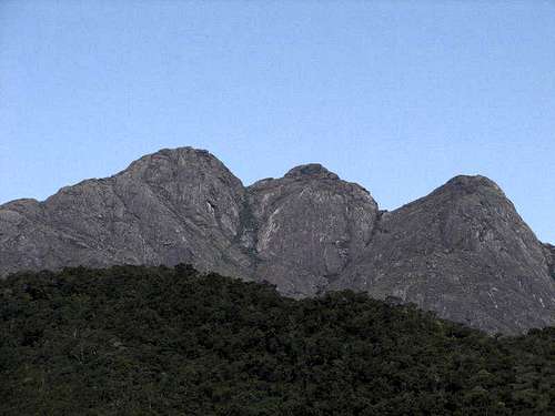 Pico dos Marins 2.422m - Brazil