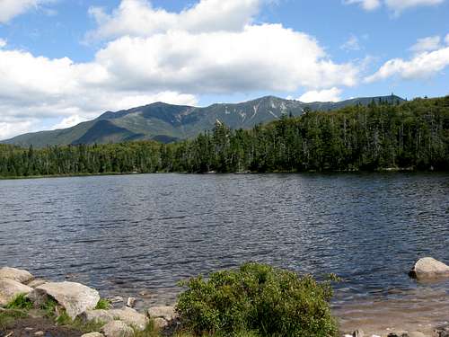 Lonesome Lake with Franconia Ridge