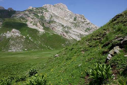 Green slopes of Panair