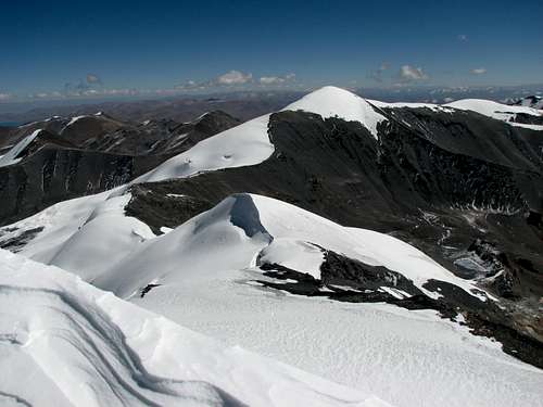 Mt Qunyang (6121m)