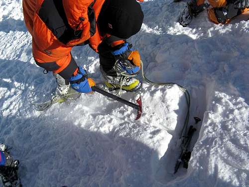 making a snow anchor (dead man)