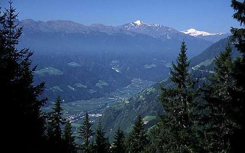 lower Vinschgau valley and...
