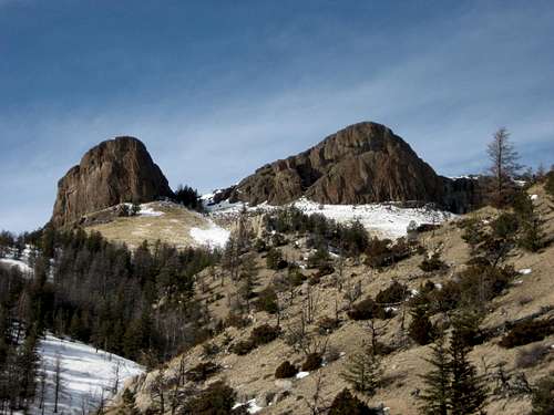 Rock summits on Sheep Mountain