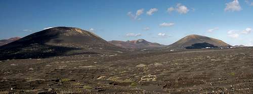 Montaña Chupaderos (433m) and Montaña Diama (458m)