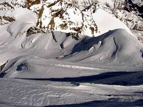 This is the Palù glacier that hosts the normal route.