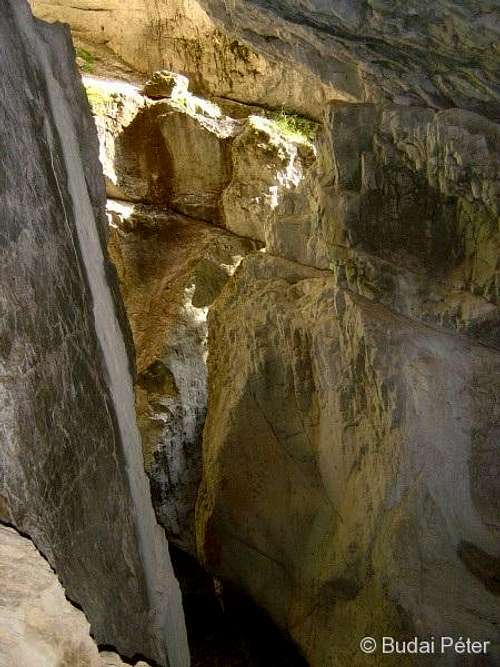 Hamlet-barlang / Peştera Căput