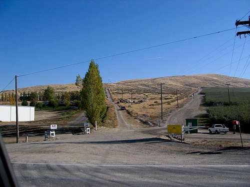 Entry to 2nd trailhead