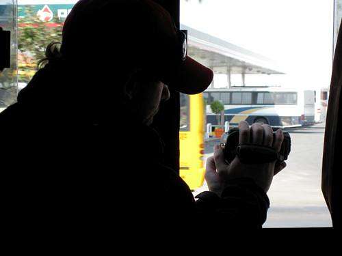 jesse recording out the window of the Tlachichuca bus