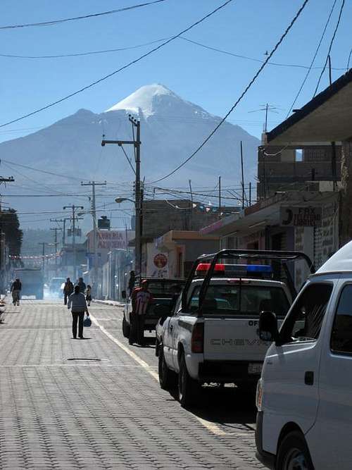 Orizaba from the streets of Tlachichuca on the last day