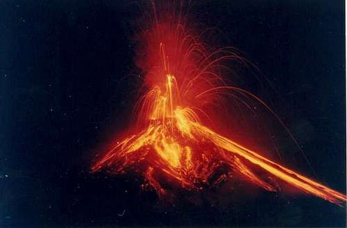 Arenal Eruption in 2000. 
 
...