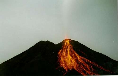 Exploding Arenal during 2004...