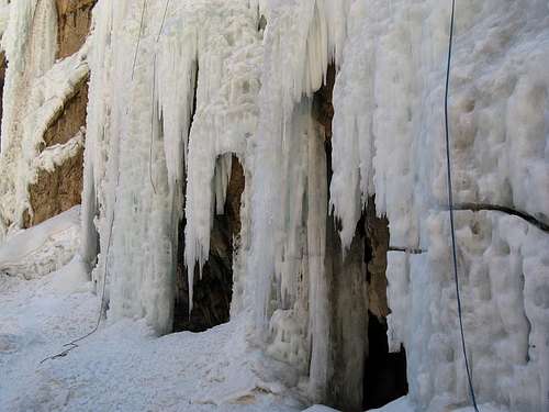 Hamelun Icy Waterfall