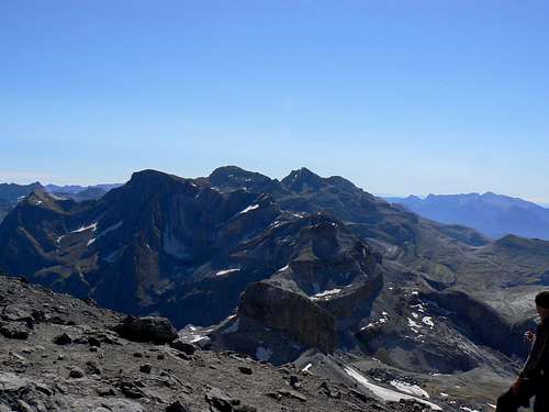 Looking East from the top of the Taillon to the Gavarnie walls and the Monte Perdido