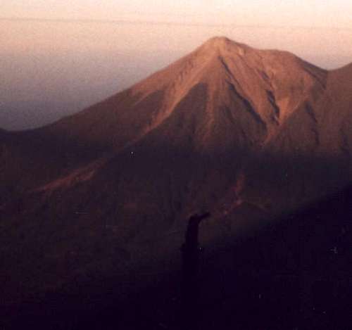 Volcán de Fuego from Volcán...