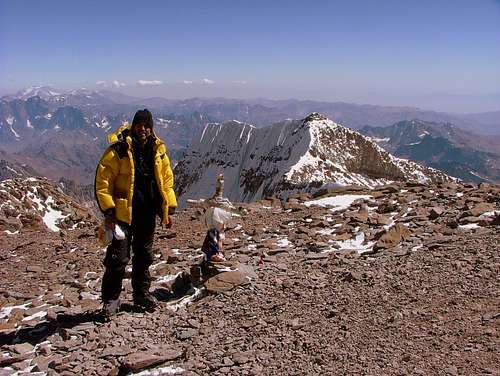 Aconcagua (6,962 m/22,835 ft). Argentina 