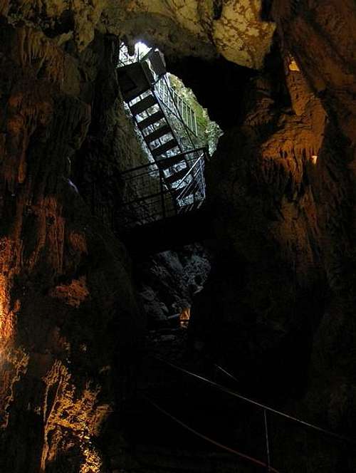 Entrance/exit of Baredine cave