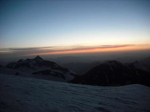 Clasic view of Wiesbachhorn from the way to Grossglockner above EJH