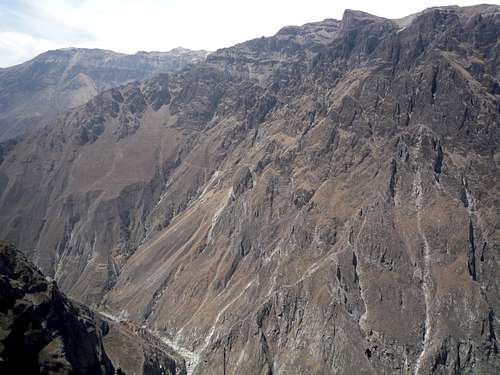 Colca Canyon - 4000m near vertical drop!