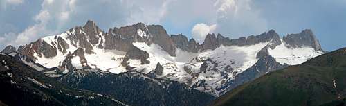 Matterhorn Peak and Sawtooth Ridge from Bridgeport Valley