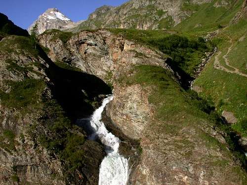 Waterfall and Granta Parei,...