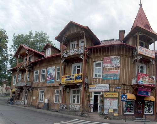 Old wooden hotel in Szczawnica