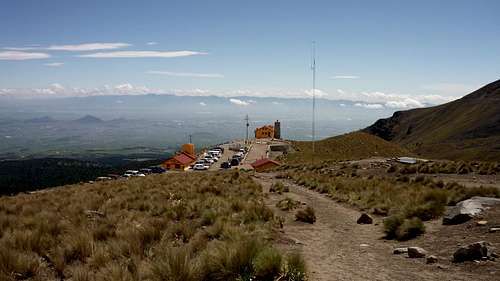 View of the parking and hut at Nevado de Toluca