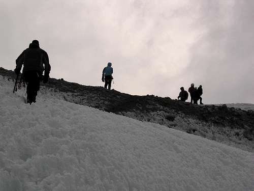 The final push to the top of Columbia Crest